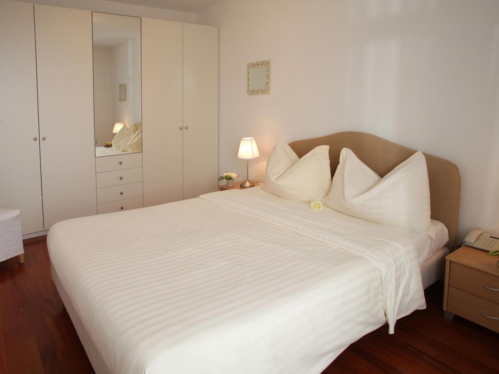 Grand Suite,146957018:JPEG